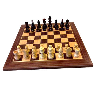 Jeux d'échecs bois à Paris chez Robin des Jeux